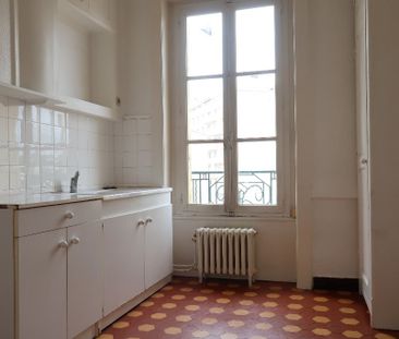 Location Appartement 3 pièces 78m² ST ETIENNE 42100 - Photo 2