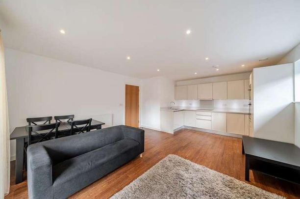 Letchworth Road, Stanmore, HA7 - Photo 1