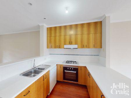 194 Wiltshire Drive, Kew - Photo 2