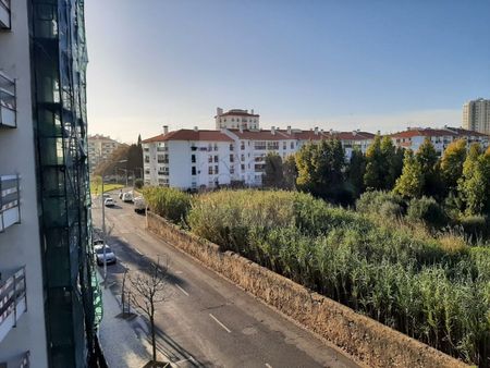 Apartamento T3 em Lisboa - Photo 4