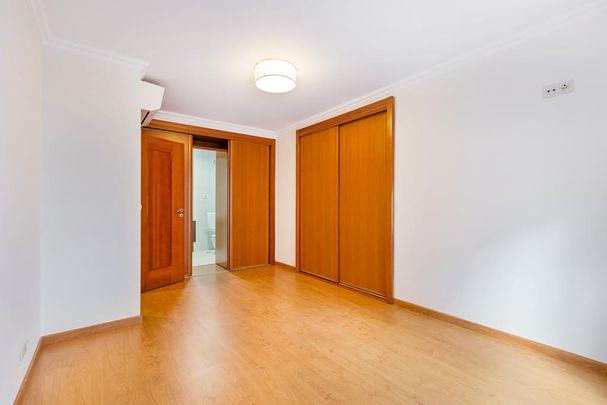 2 Bedroom Apartment, Lisboa - Photo 1