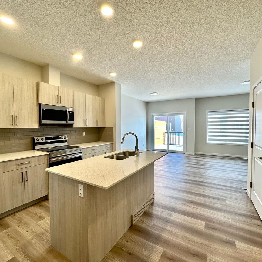 2201 Muckleplum Crescent Upper - Photo 1