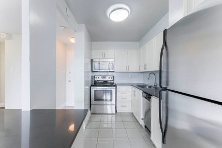 Wellesley Square - Photo 2