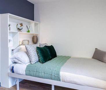 1 bedroom in a flat share to rent - Photo 3