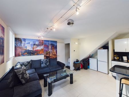 2 Bed Maisonette, Bridgeport Place, E1W - Photo 2