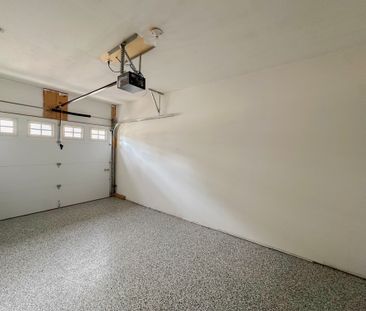 Modern 3 Bedroom Townhouse In Panatella | Garage | Fireplace - Photo 4