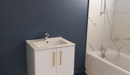 Appartement 4 pièces 83m2 REIMS 900 euros - Photo 2