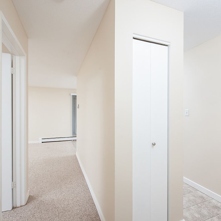 Lyndon Court - Photo 1