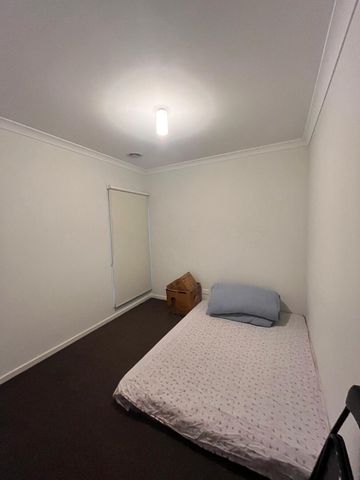 Tarneit - Photo 2