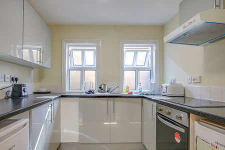 1 bed flat share to rent in Cank Street, Leicester, LE1 - Photo 2