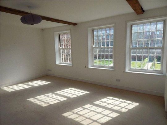 5 bedroom terraced house to rent - Photo 1