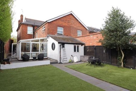 Ingrave Road - Shenfield Common, Property for rent - Photo 2