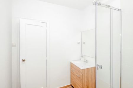 Carrer Cadis, Valencia, Valencian Community 46006 - Photo 3