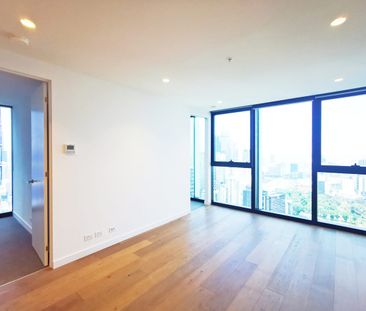 Victoria One: Stunning 2 Bed, 1 Bath Apartment with Amazing Views - Photo 2