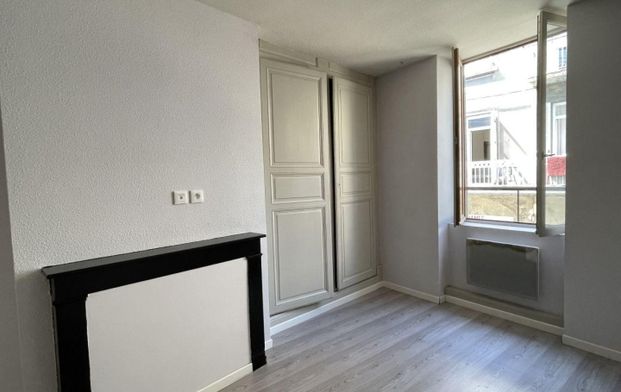 Location Appartement P3 En centre-ville Thiers - Photo 1