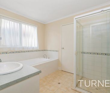 Spacious Family Home, Quiet Location, Freshly Painted. - Photo 5