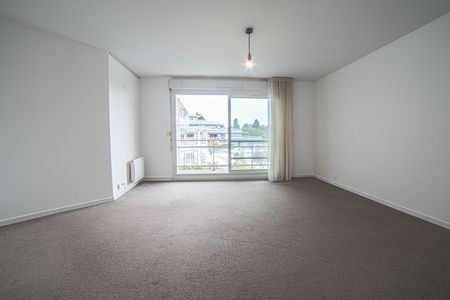 Location Appartement 2 pièces 52m² MONT ST AIGNAN 76130 - Photo 2