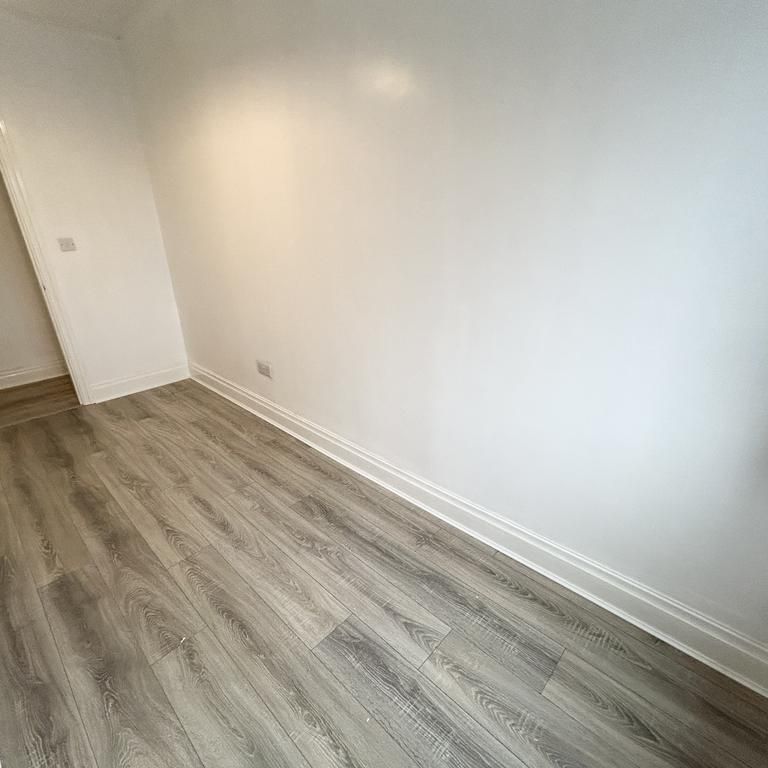 3 bedroom property to rent - Photo 1