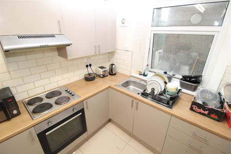 Room For Rent Broadway, Pontypridd - Photo 3