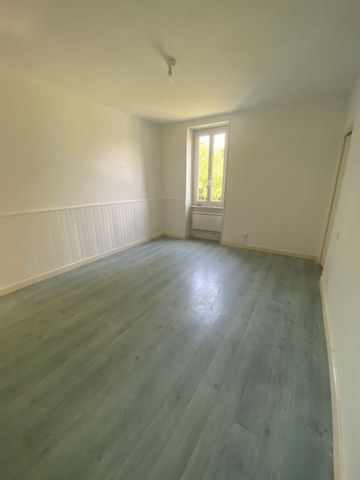 Location Appartement 2 pièces 53m² LE CREUSOT 71200 - Photo 3