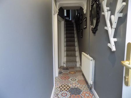 4 bedroom terraced house to rent - Photo 2