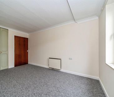 1 bedroom retirement property to rent - Photo 6