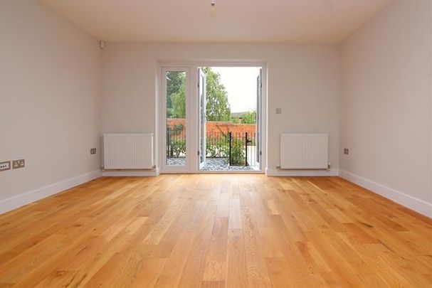 2 bedroom terraced house to rent - Photo 1