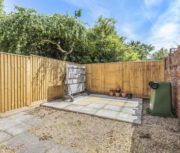 3 bedroom terraced house to rent - Photo 5