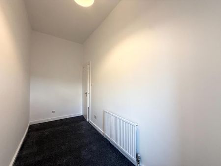 3 bedroom flat to rent - Photo 2