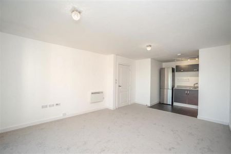 1 bedroom flat to rent - Photo 2