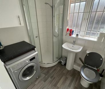 Studio to rent - Photo 6