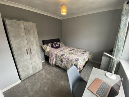 5 bedroom terraced house to rent - Photo 5