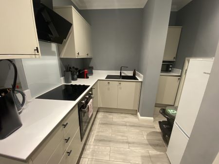 The Philog, Cardiff, Whitchurch - Photo 4