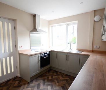 3 bedroom semi-detached house to rent - Photo 3