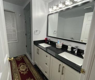 12` Buttercup Lane #UPPER FLOOR - Photo 4