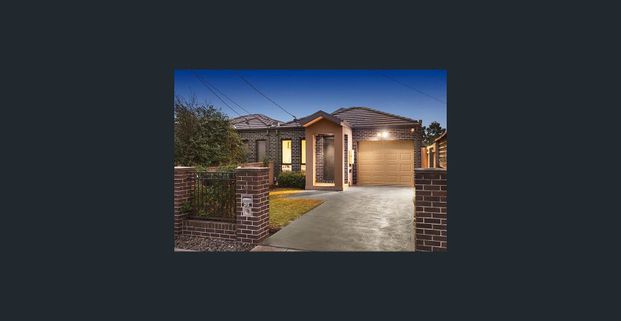 3 bedroom family home - Photo 1