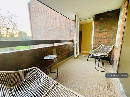 4 bedroom maisonette to rent - Photo 5