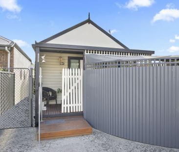 208A La Trobe Street, Redan - Photo 2