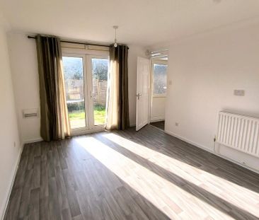 4 bedroom terraced house to rent - Photo 5