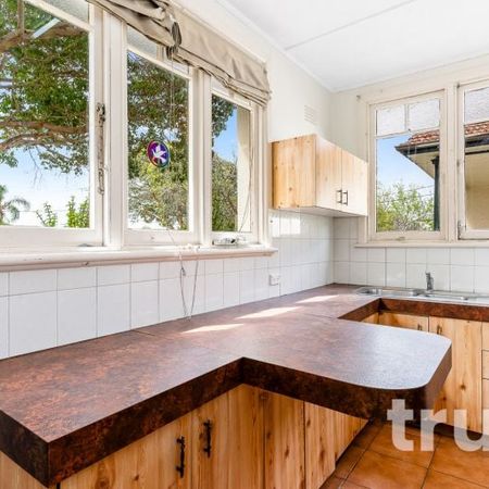 EXCEPTIONALLY SPACIOUS AND PERFECTLY POSITIONED SEMI ATTACHED HOME = SHARED BACK GARDEN AND SHED - Photo 3