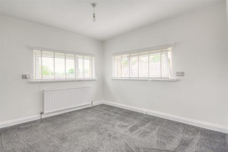 3 bedroom detached house to rent - Photo 2