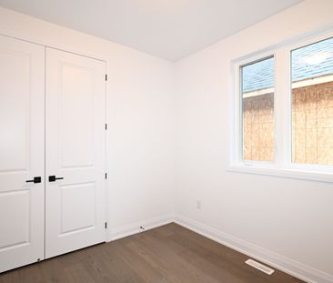 For Lease - 32 WINERY Way Unit# 1, Barrie, Ontario - Photo 4