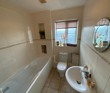 2 bedroom terraced house to rent - Photo 3