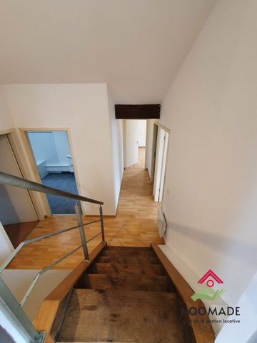 Appartement F4 mansardé au 2e étage - DIEBLING - Photo 4