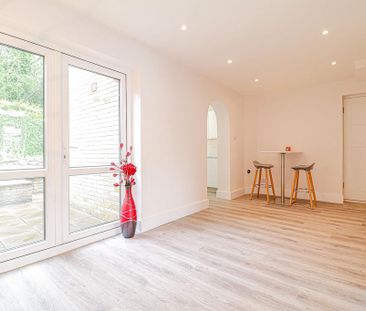 3 bedroom semi-detached house to rent - Photo 2