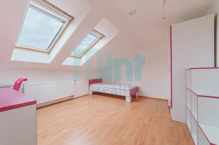 Pronájem mezonetového bytu 4+1[118 m - Fotografie 2