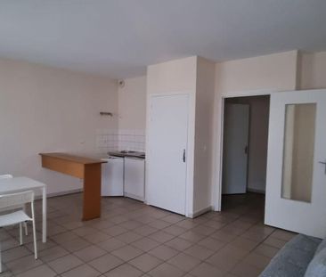 Location Appartement 1 pièce 32m² PRIVAS 07000 - Photo 3