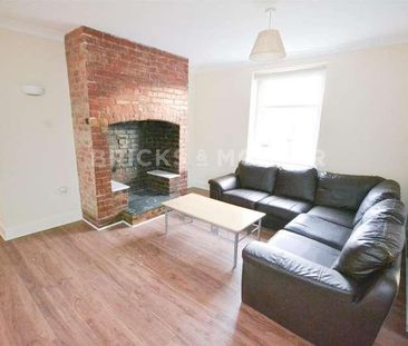 Earsdon Road, Shiremoor, Newcastle Upon Tyne, NE27 - Photo 1