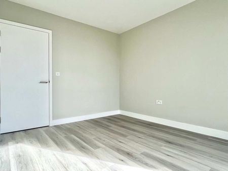 Kidbrooke Village 5 Room 1 Room 2 - Photo 2