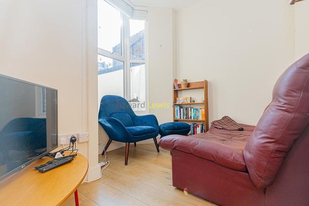 3 bedroom flat to rent - Photo 1